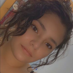 Meet your Posher, Leanne